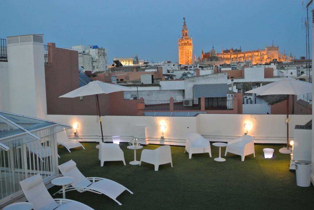 Suites Sevilla Plaza Exterior foto