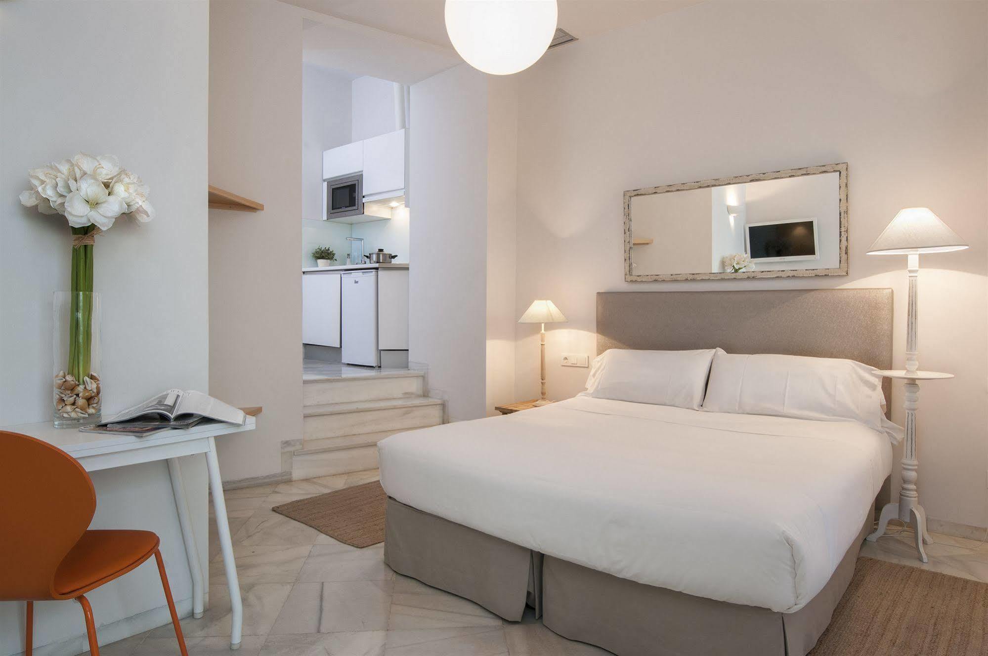 Suites Sevilla Plaza Exterior foto