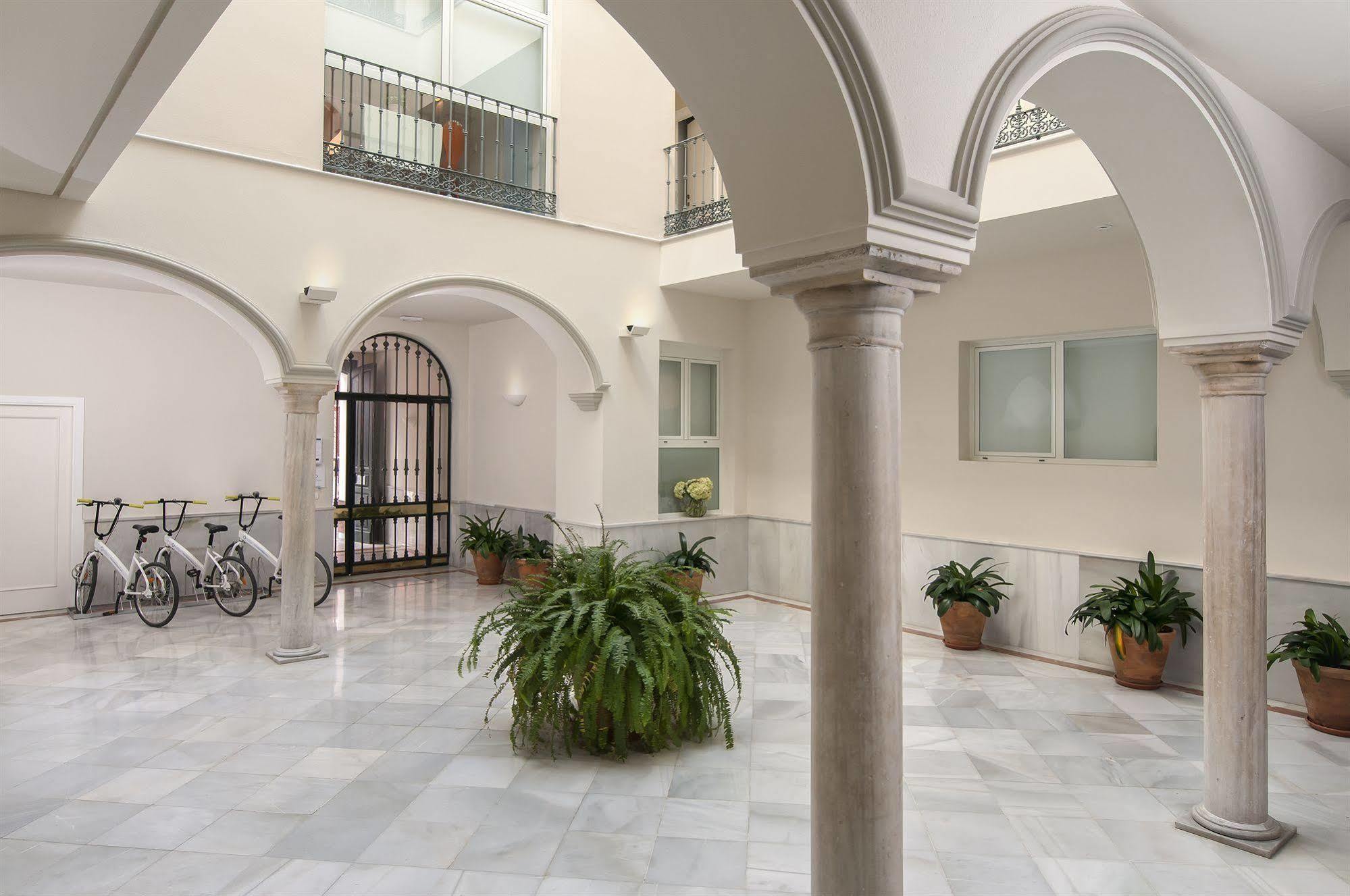 Suites Sevilla Plaza Exterior foto
