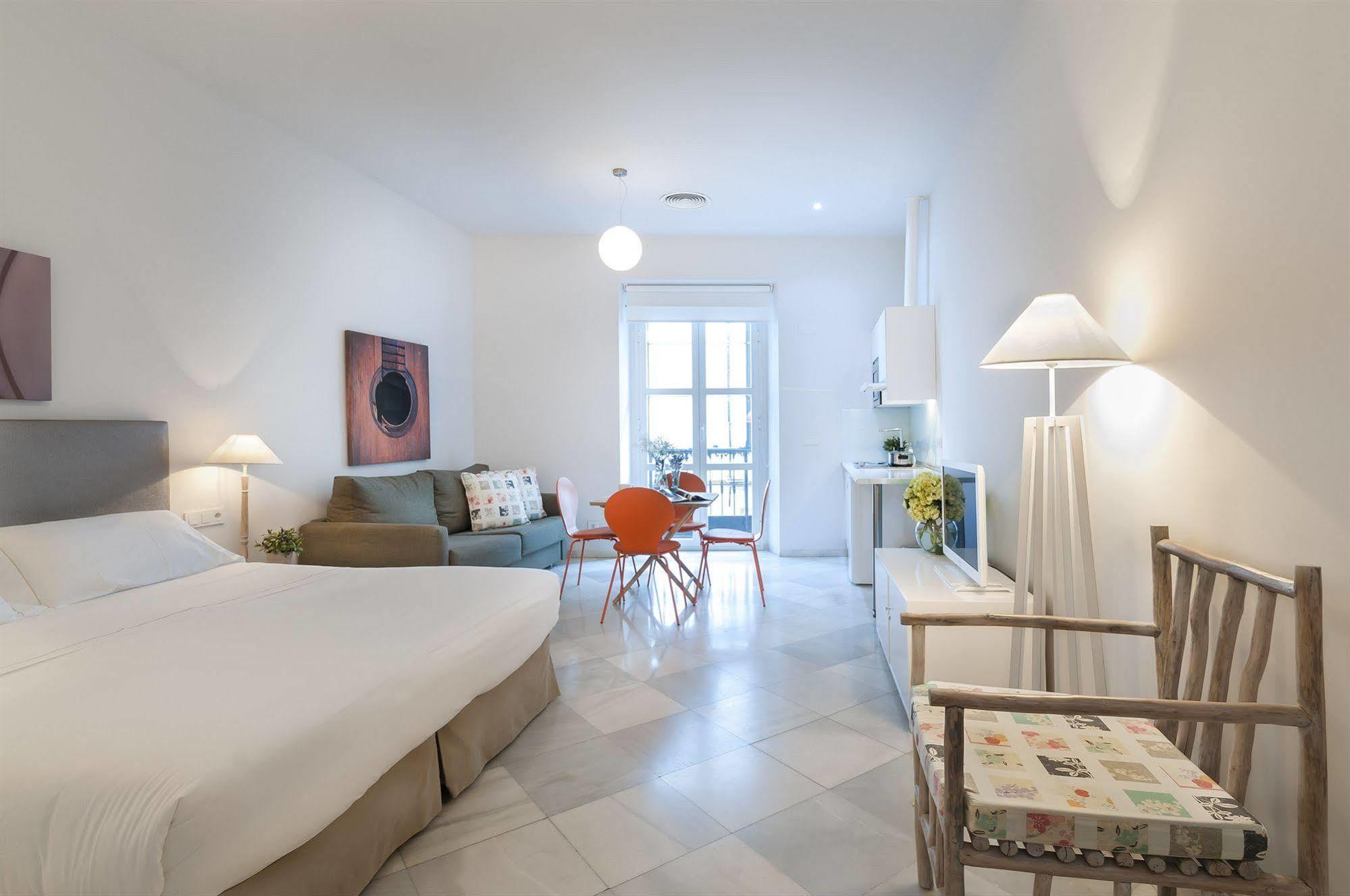 Suites Sevilla Plaza Exterior foto